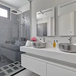 Casa D'alem I & Ii By Lovelystay Apartament